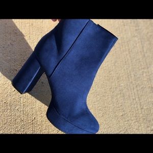 Brand new Chinese laundry booties